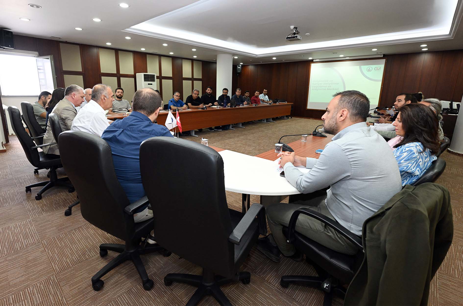 AKÜ Girişimcilik ve Kariyer Ofisi Tarafından Kariyer Toplantısı Düzenlendi