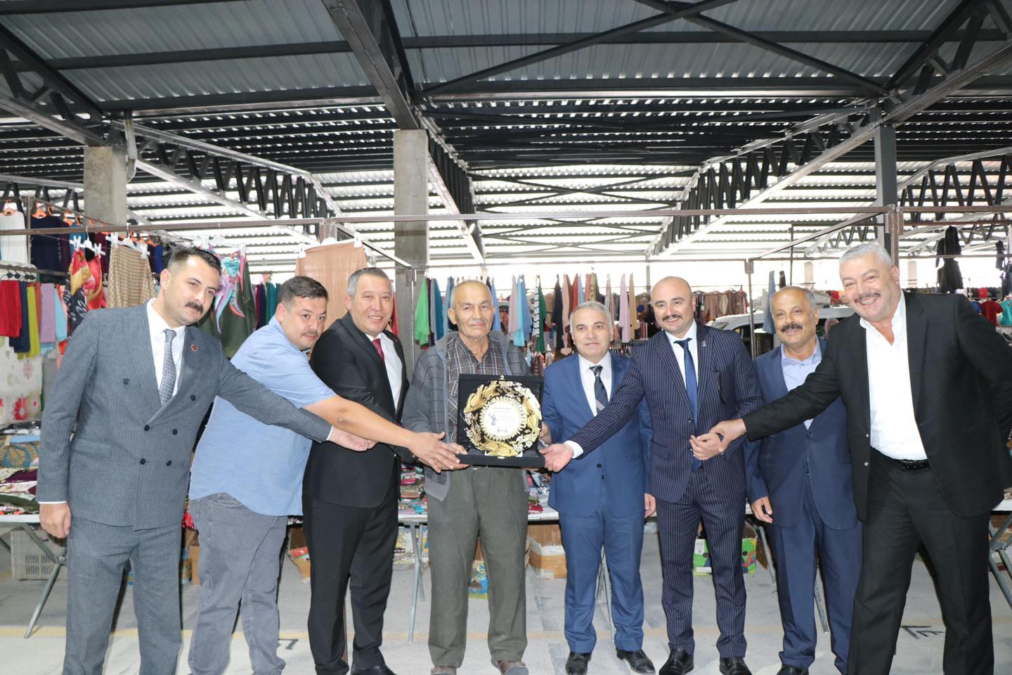 Dinar’da Ahilik Haftası Etkinlikleri Kapsamında Esnafa Anlamlı Ziyaretler Gerçekleştirildi