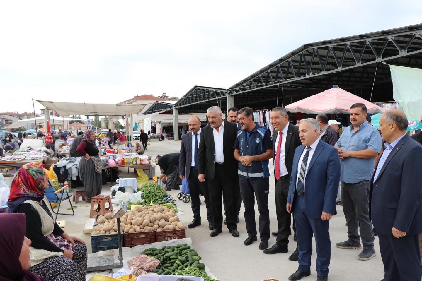 Dinar’da Ahilik Haftası Etkinlikleri Kapsamında Esnafa Anlamlı Ziyaretler Gerçekleştirildi