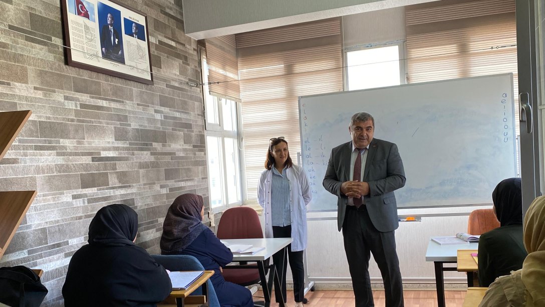 Müdür Sünnetci, Halk Eğitim Merkezi'ni Ziyaret Etti