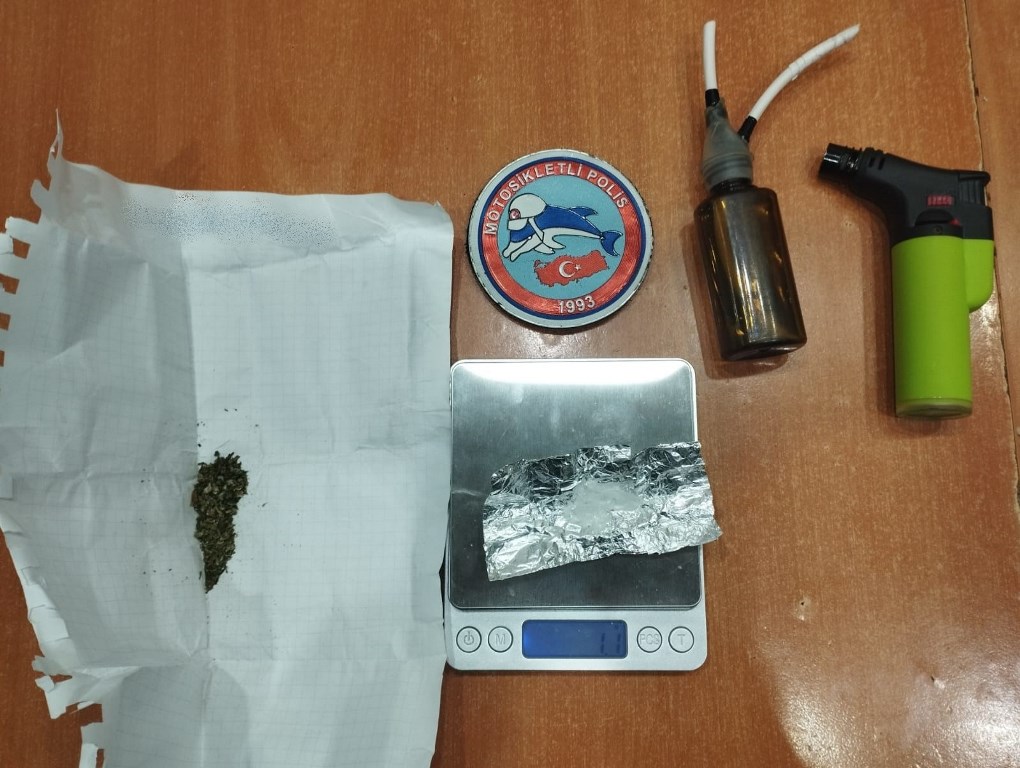 AFYON'DA POLİSTEN ŞOK UYGULAMA