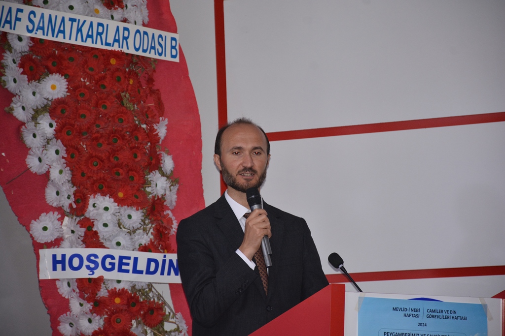"PEYGAMBERİMİZ VE ŞAHSİYET İNŞASI" KONULU KONFERANS VERİLDİ