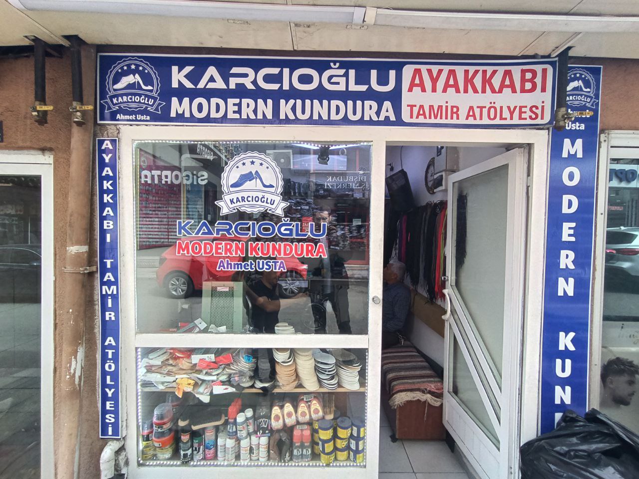 Afyon'da yılların mesleği ayakkabı tamirciliği zor günler geçiriyor..."İşlerimiz artıyor ancak çırak bulamıyoruz"