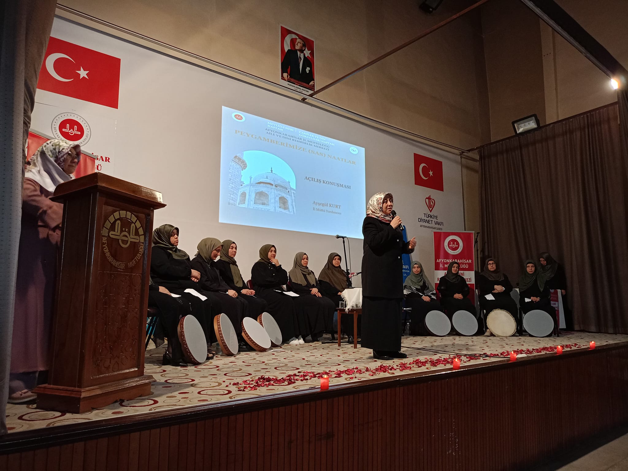 Afyonkarahisar İl Müftülüğü'nden Peygamberimize Naatlar Ve Şiir Dinletisi