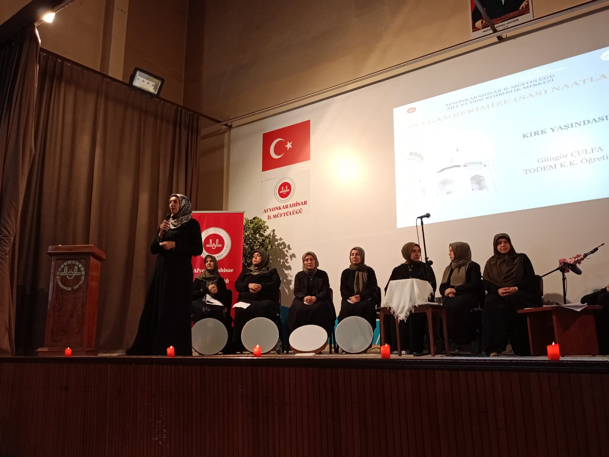 "PEYGAMBERİMİZE NAATLAR VE ŞİİR DİNLETİSİ" PROGRAMI GERÇEKLEŞTİ