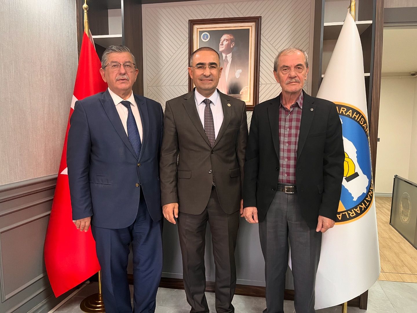 Milletvekili Dr. Arslan, Esnaf Ve Sanatkarlar Kredi Ve Kefalet Kooperatifi'ni Ziyaret Etti