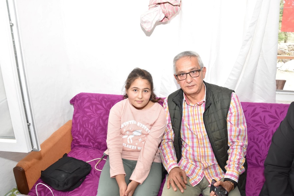 KAYMAKAM ESER, KALP NAKLİ BEKLEYEN YEŞİM'İ ZİYARET ETTİ