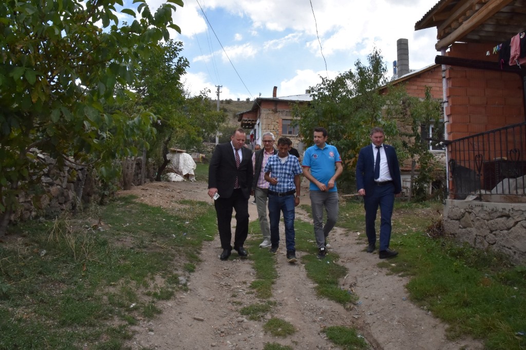 KAYMAKAM ESER, KALP NAKLİ BEKLEYEN YEŞİM'İ ZİYARET ETTİ