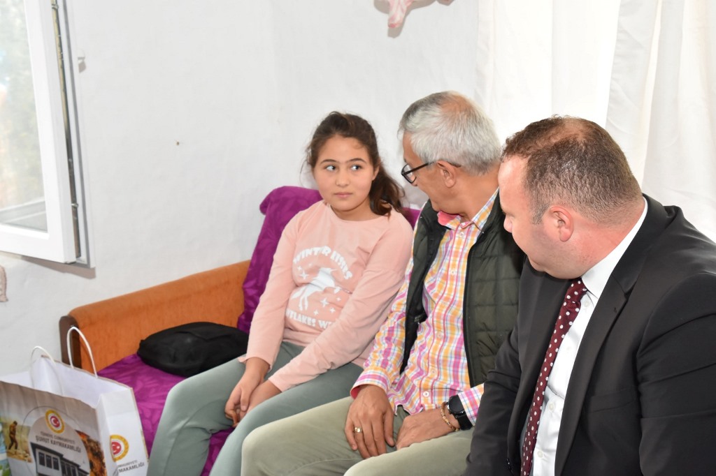 KAYMAKAM ESER, KALP NAKLİ BEKLEYEN YEŞİM'İ ZİYARET ETTİ