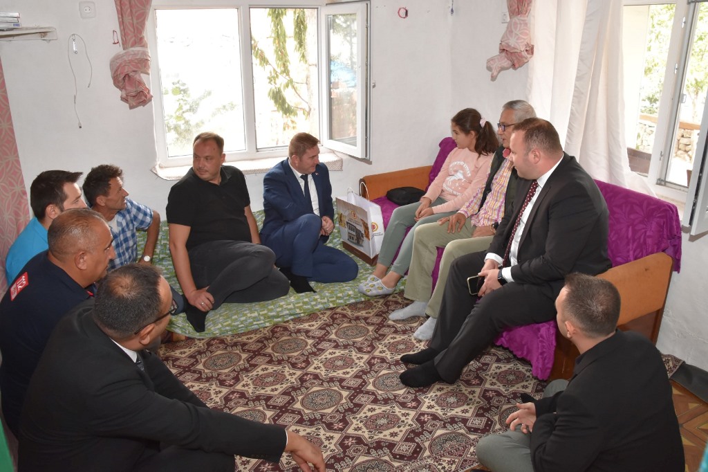 KAYMAKAM ESER, KALP NAKLİ BEKLEYEN YEŞİM'İ ZİYARET ETTİ