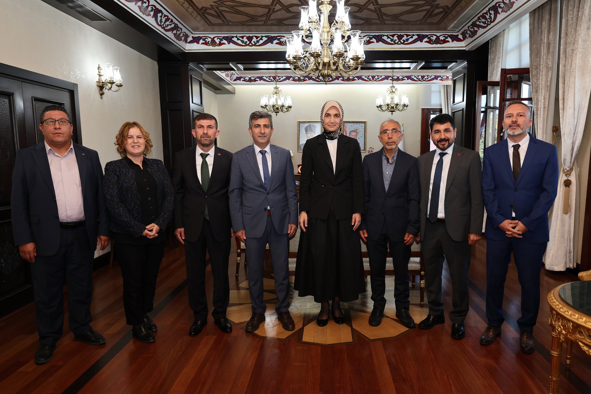 VALİ YİĞİTBAŞI  ÖNEMLİ ZİYARETÇİLERİ MAKAMINDA KABUL ETTİ
