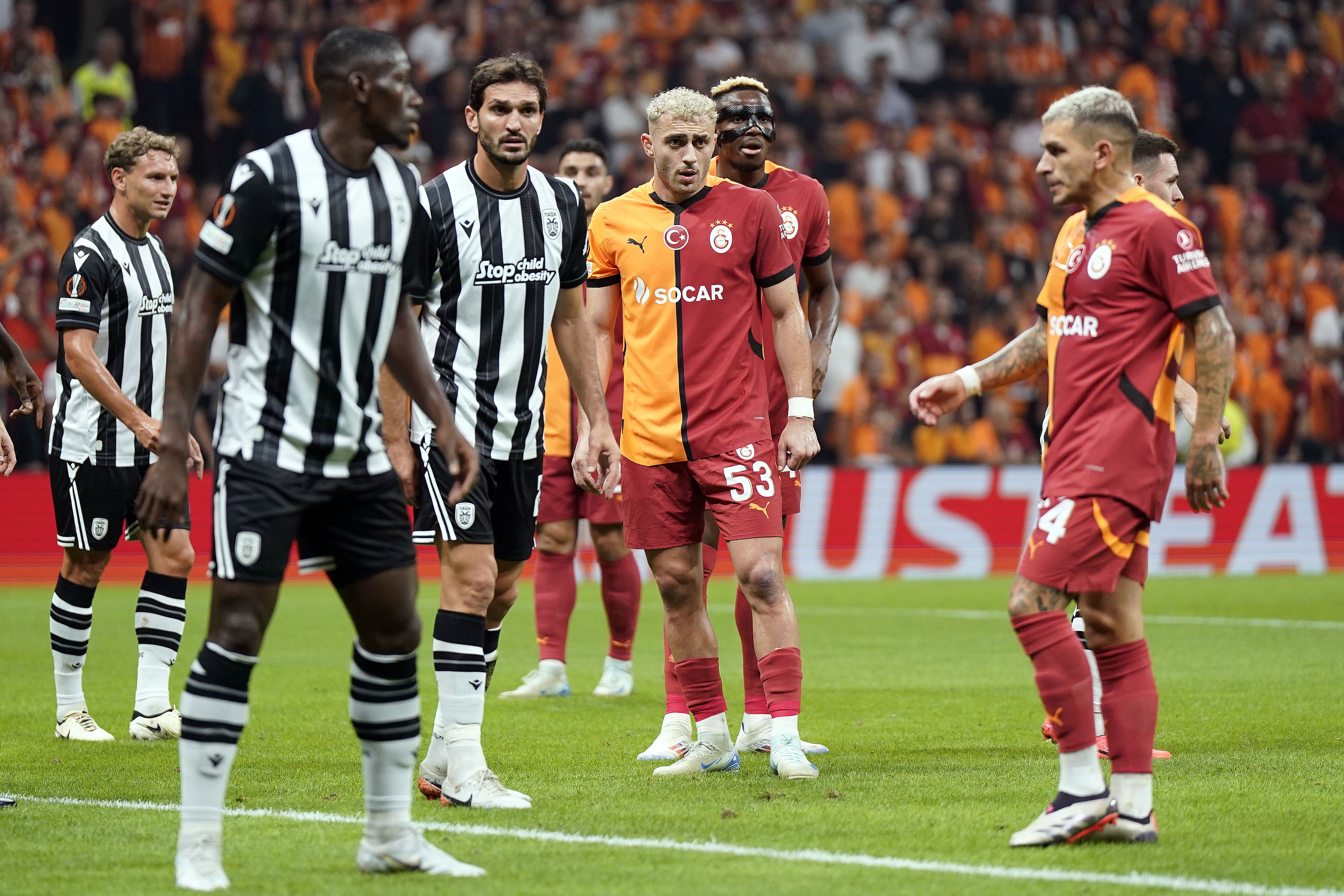 Galatasaray, PAOK'a Şans Tanımadı!  Aslan, Avrupa Ligi'ne 3 Puanla Başladı