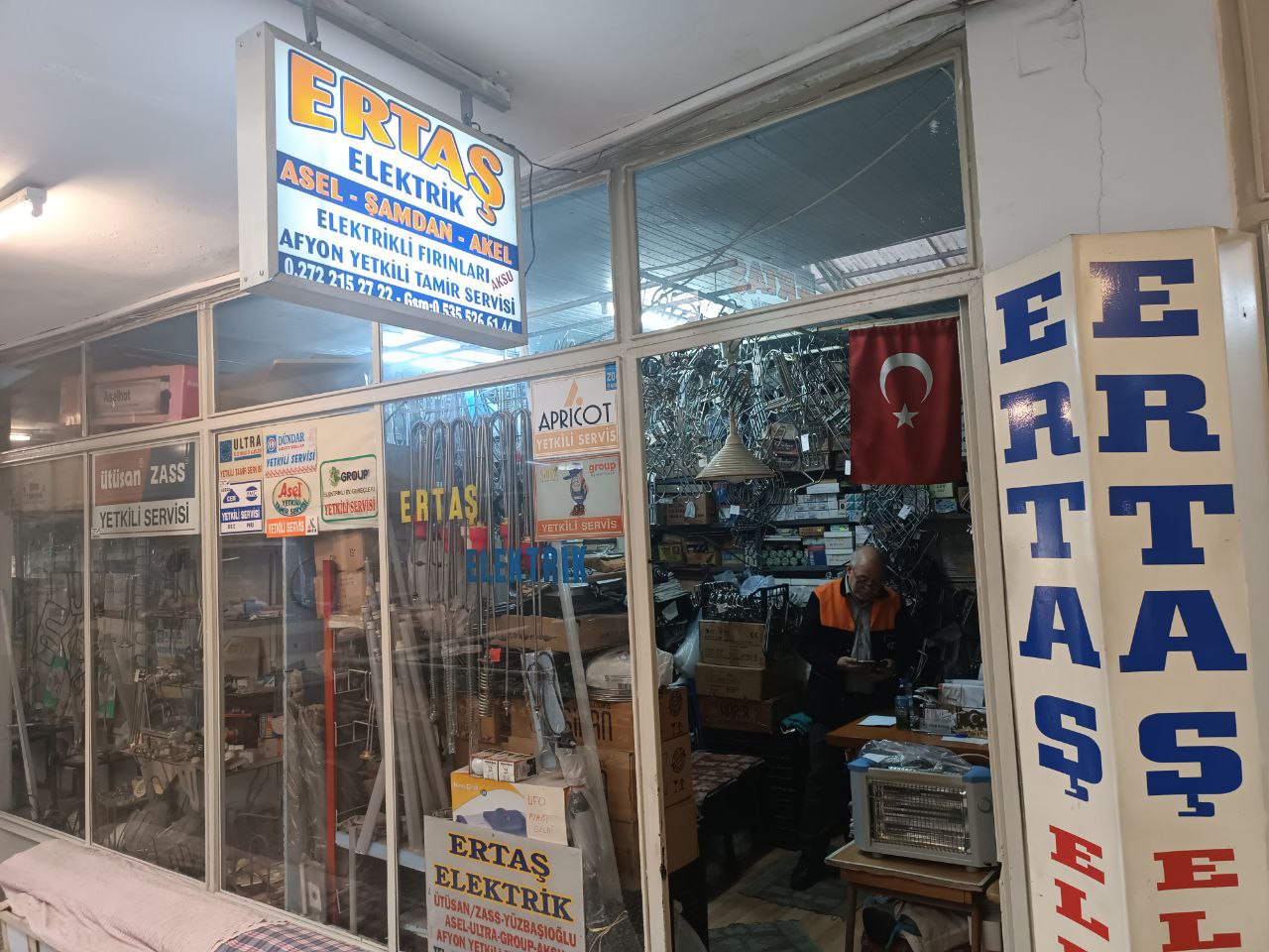Afyon’un emektar ustası mesleğine sahip çıkıyor...“Gençler altın bileziği koluna takmak istemiyor”