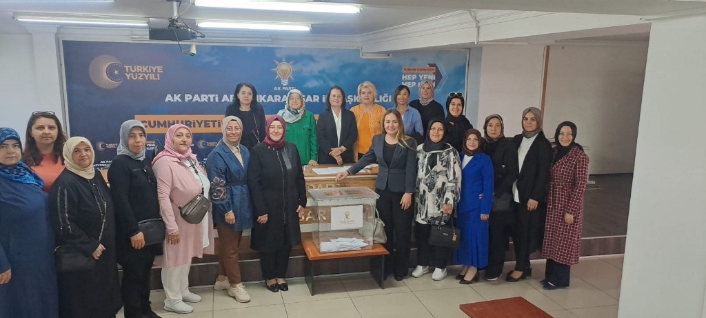 AK PARTİ İL KADIN KOLLARI BAŞKANLIĞI'NDA TEMAYÜL YOKLAMASI GERÇEKLEŞTİRİLDİ