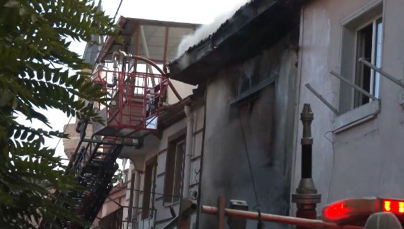 AFYON FAKIPAŞA MAHALLESİ'NDE YANGIN!