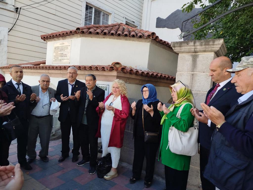 AFYAŞAD'DAN KADINANA TÜRBELERİNE ZİYARET