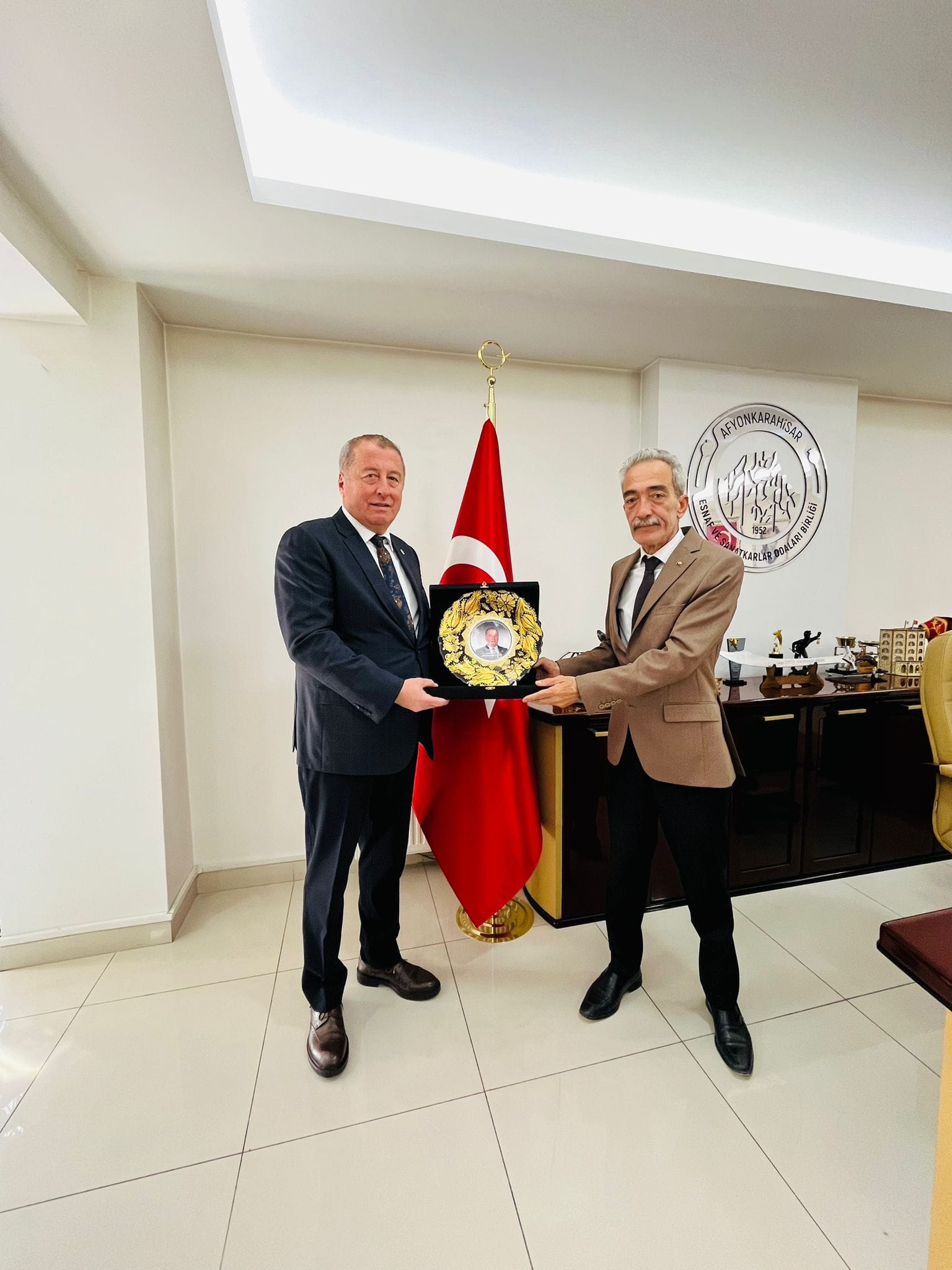 İYİ Parti Heyeti, ESOB Başkanı Üstün’ü Ziyaret Etti