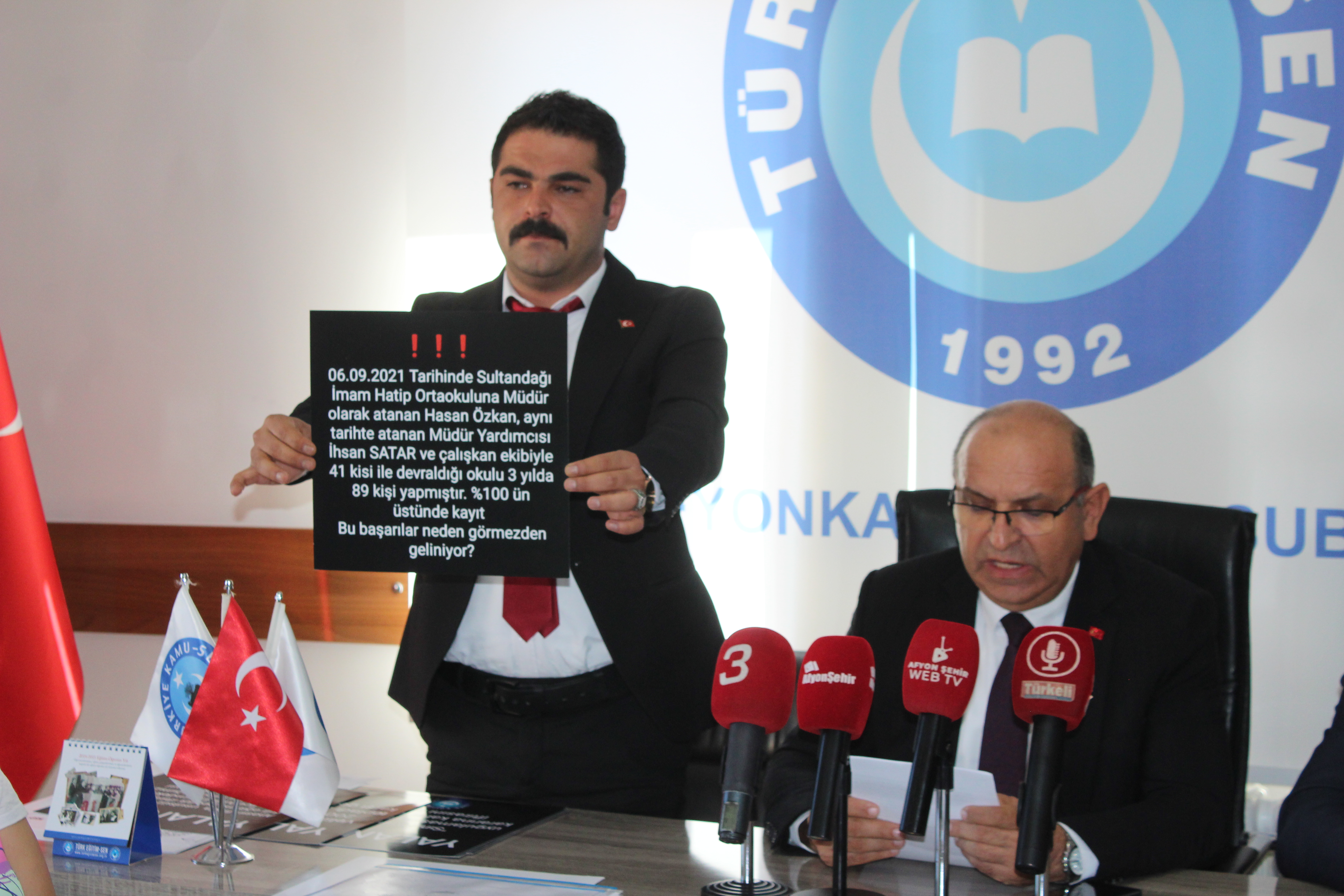 Türk Eğitim-Sen'den, Eğitim Bir-Sen'e Sert Yanıt: "Çapsız Sendikacı Üyelerimizi İftiralarıyla Yıpratamaz"