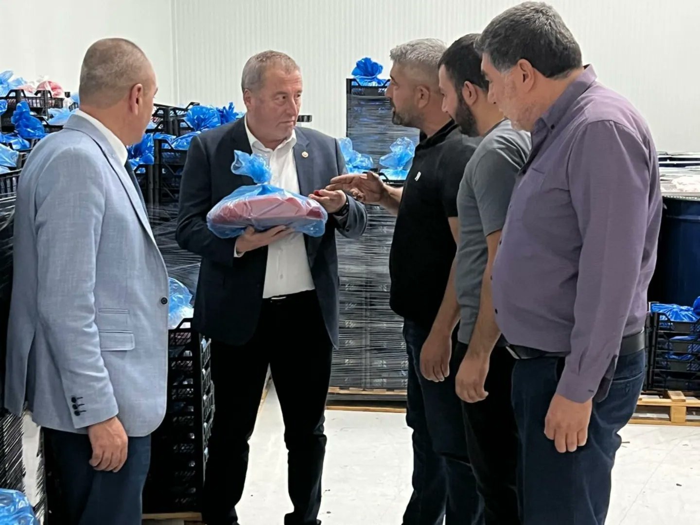 MİLLETVEKİLİ OLGUN, MEYVE VE SEBZE KURUTMA TESİSİNİ ZİYARET ETTİ