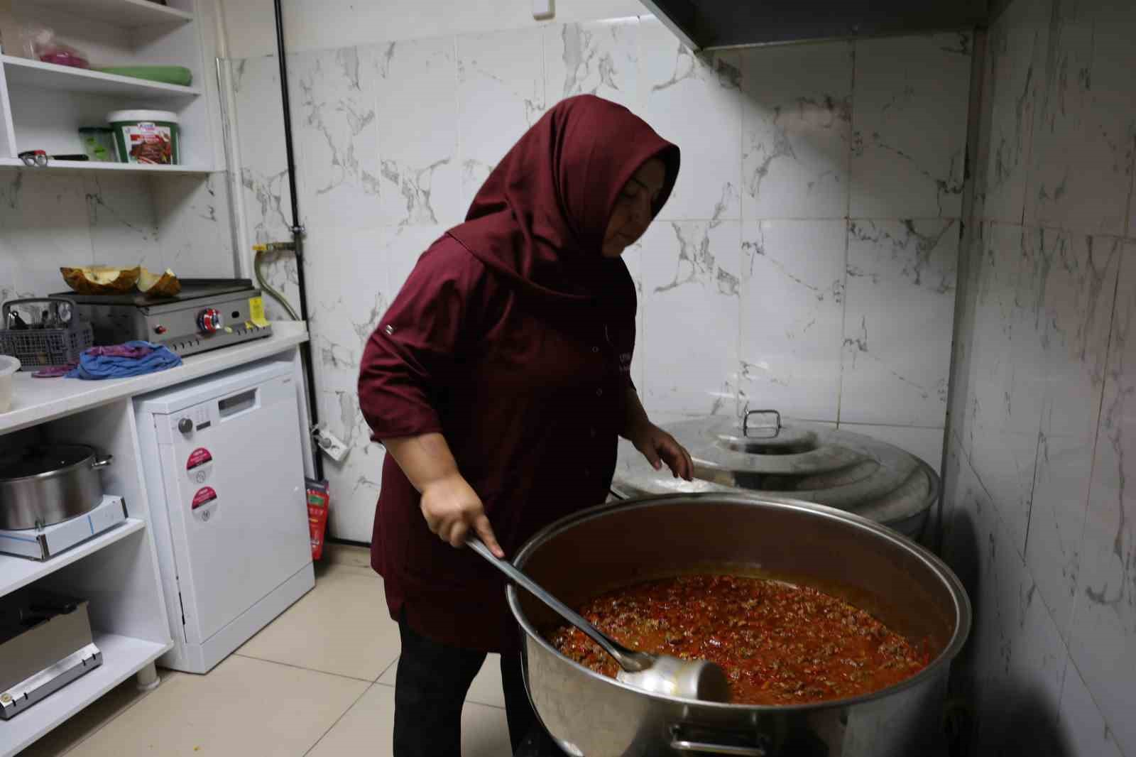 MİKROKREDİ KULLANDI KENDİ MUTFAĞINI KURDU