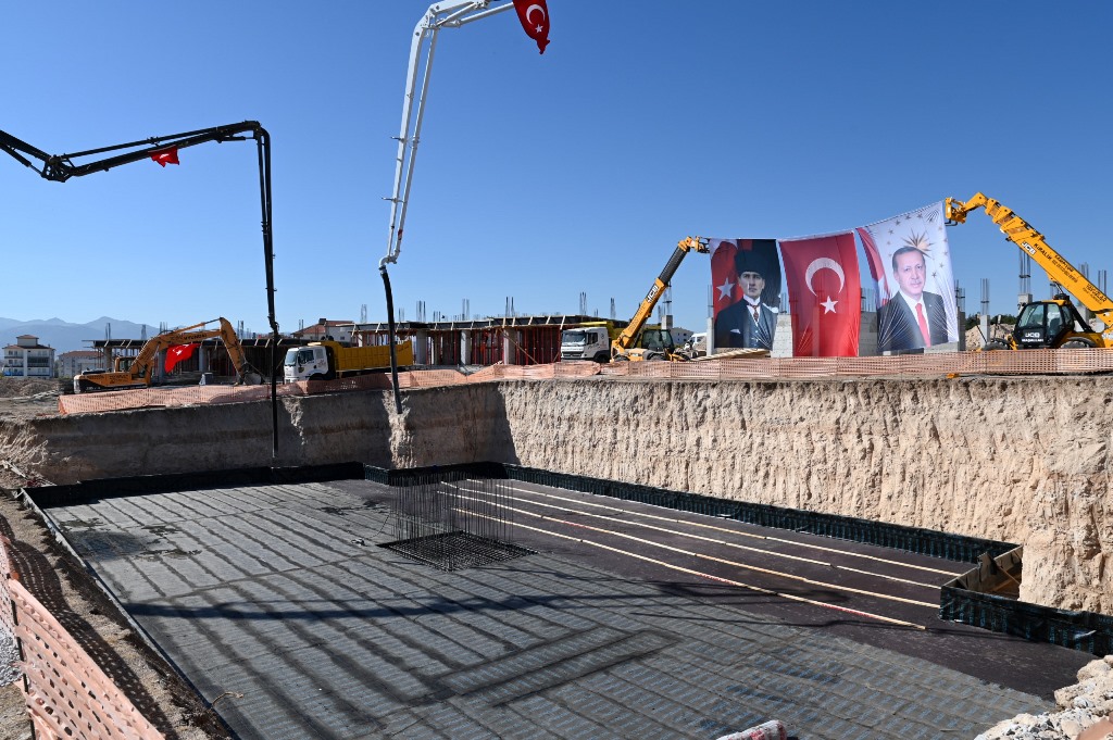 BAKAN GÖKTAŞ'TAN EMİRDAĞ'A GÜÇLÜ DESTEK