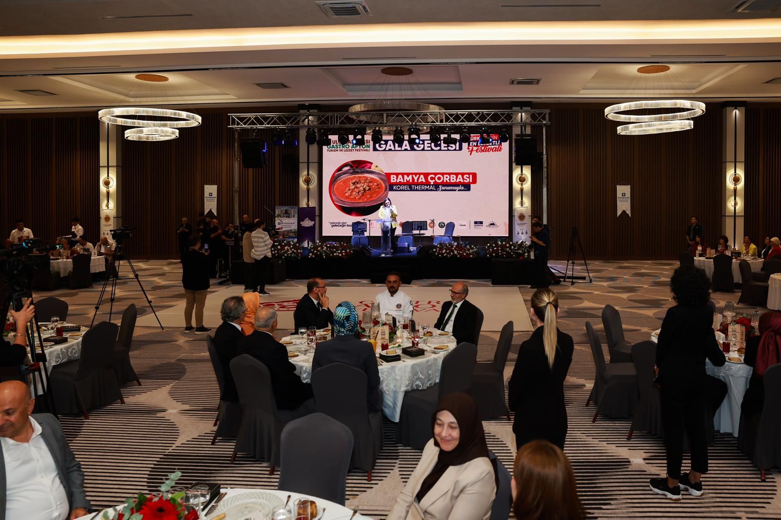 GALA GECESİ LEZZET ŞÖLENİNE SAHNE OLDU