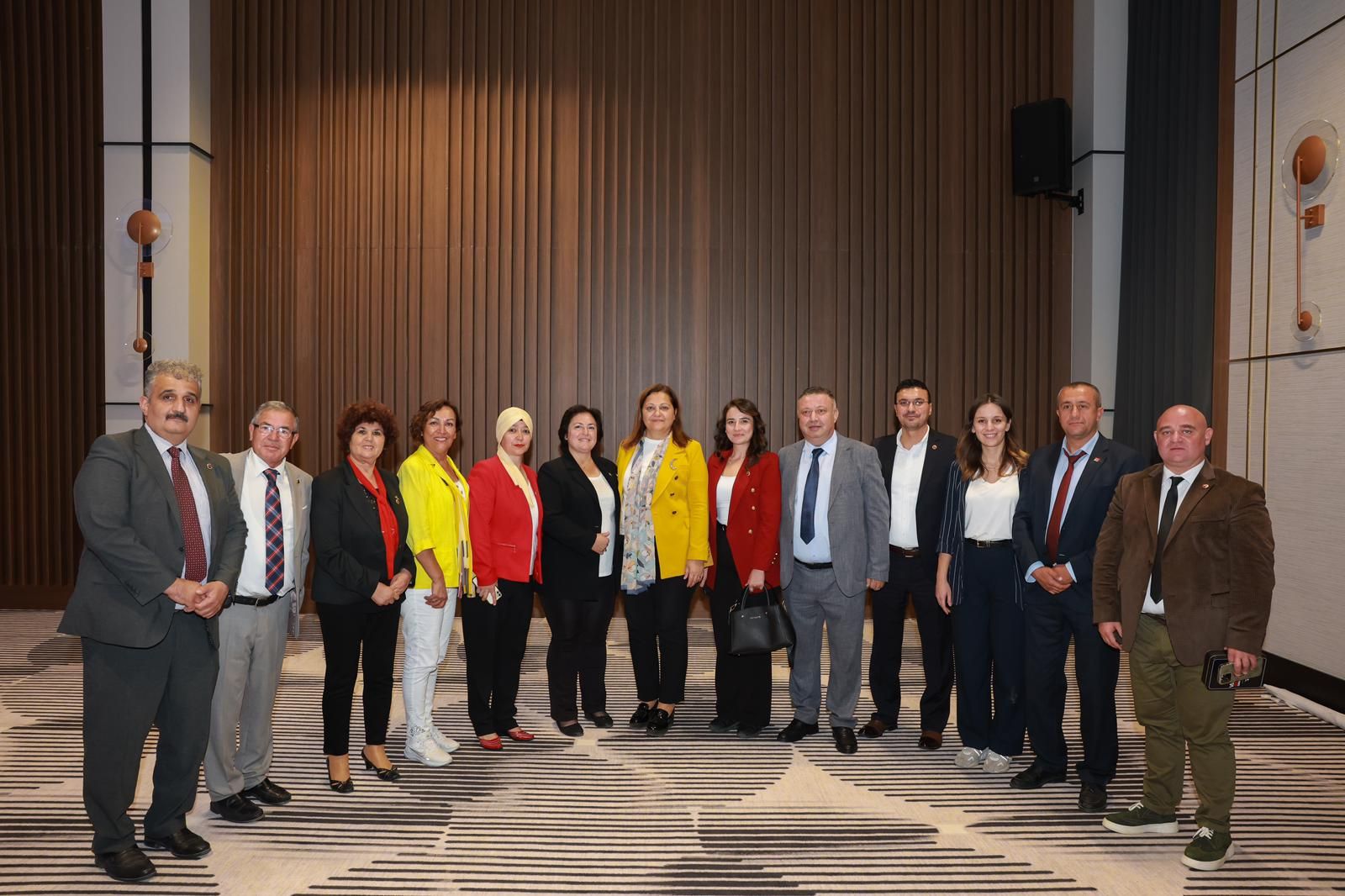 GALA GECESİ LEZZET ŞÖLENİNE SAHNE OLDU