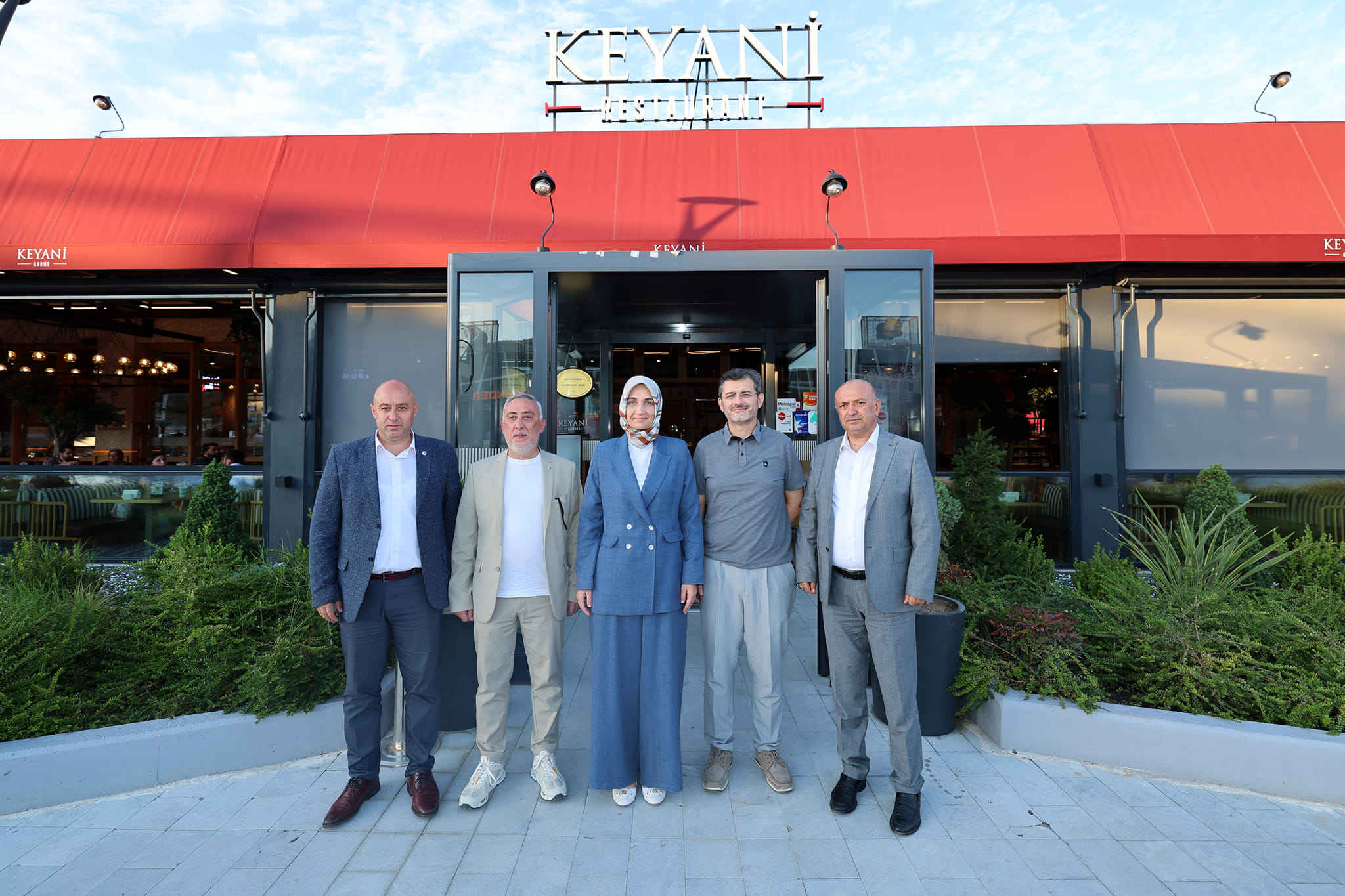 Vali Yiğitbaşı Keyani Restoran’ı Ziyaret Etti