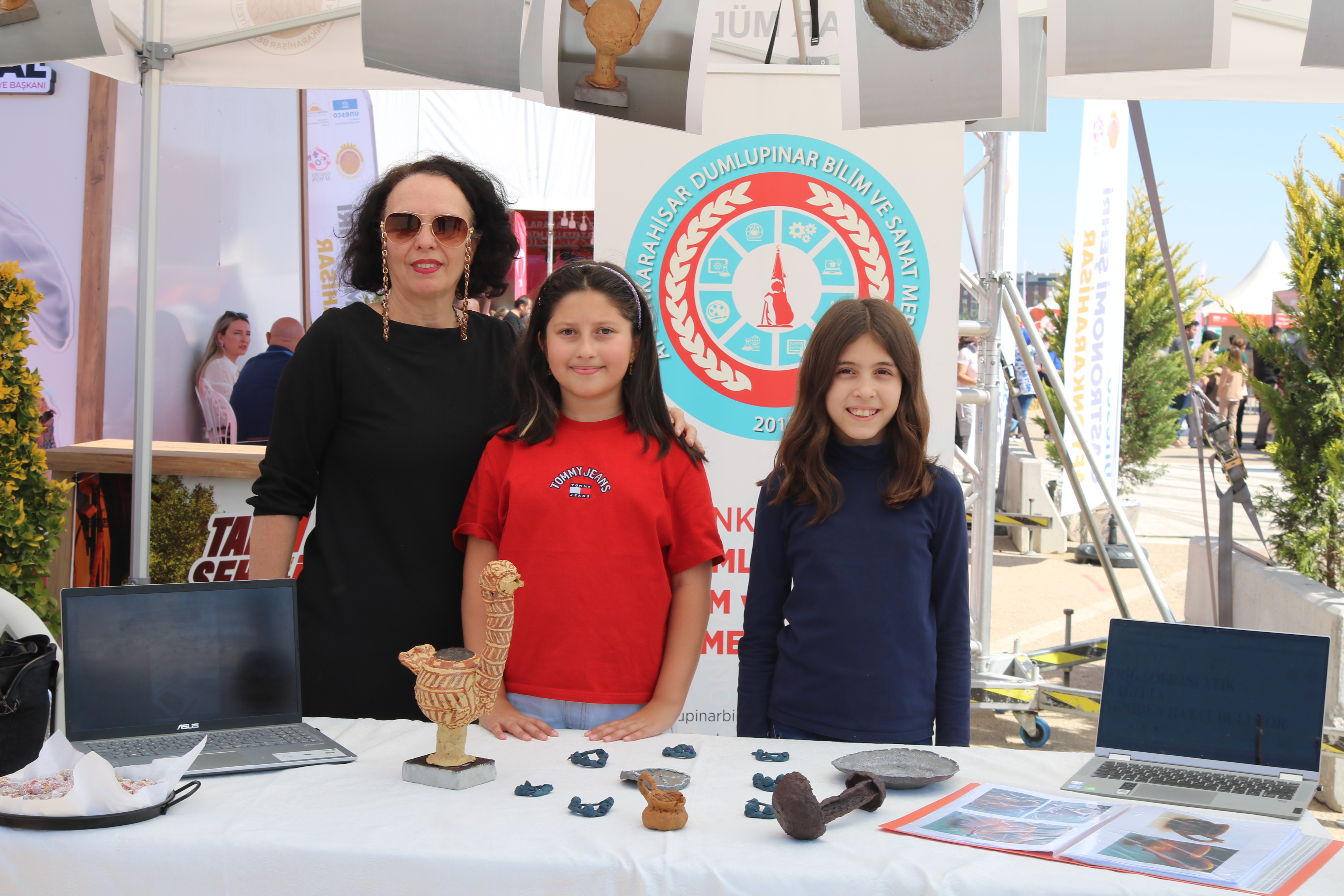 DUMLUPINAR BİLİM VE SANAT MERKEZİ ÖĞRENCİLERİNDEN ANLAMLI PROJE