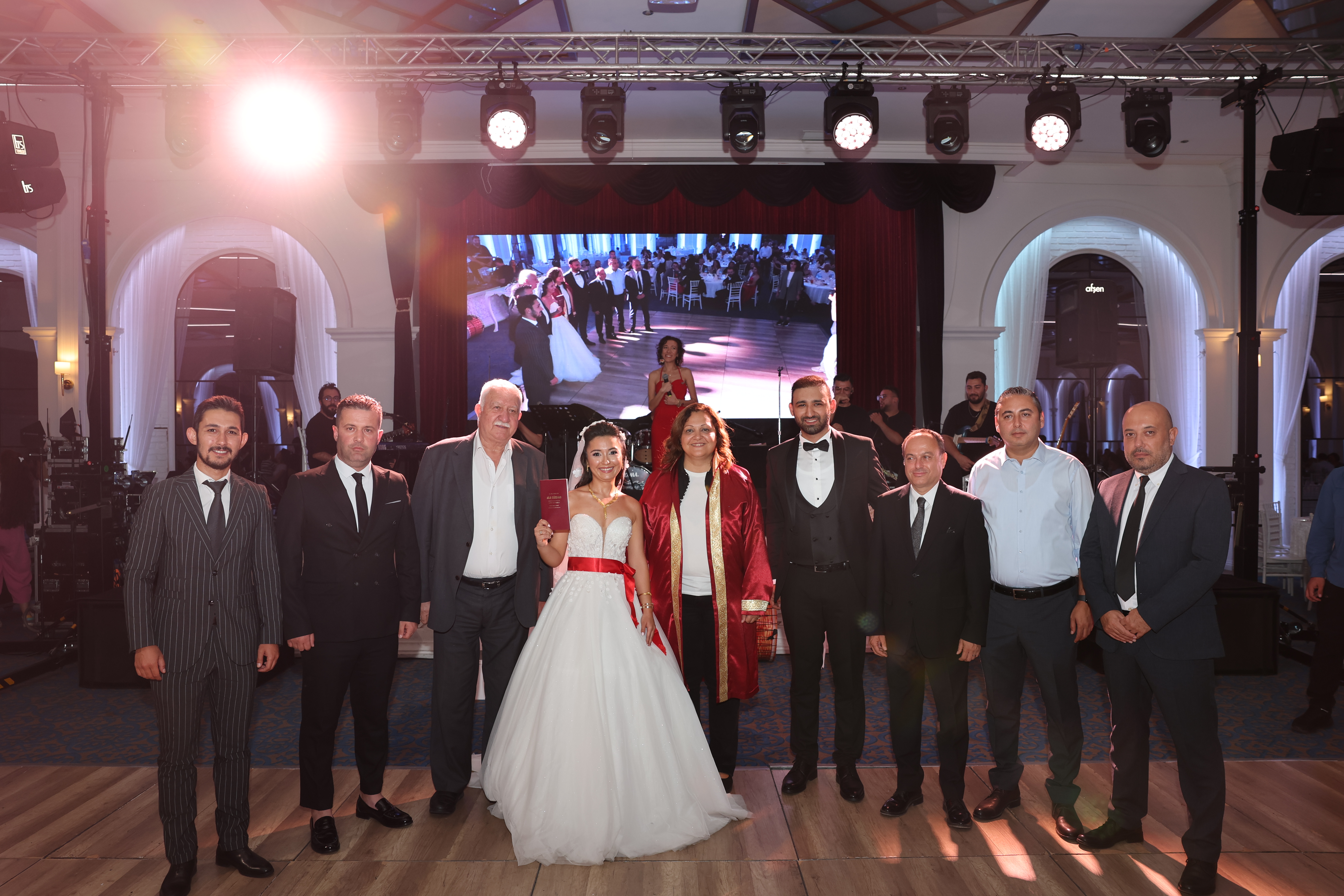 Özdilek Ailesinin Mutlu Günü