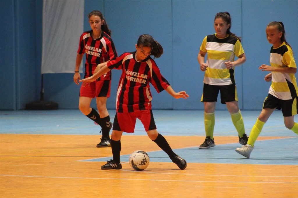 "MİLLİ TAKIMIN OMURGASINI OLUŞTURACAK SPORCULAR AFYONKARAHİSAR'DAN ÇIKIYOR"