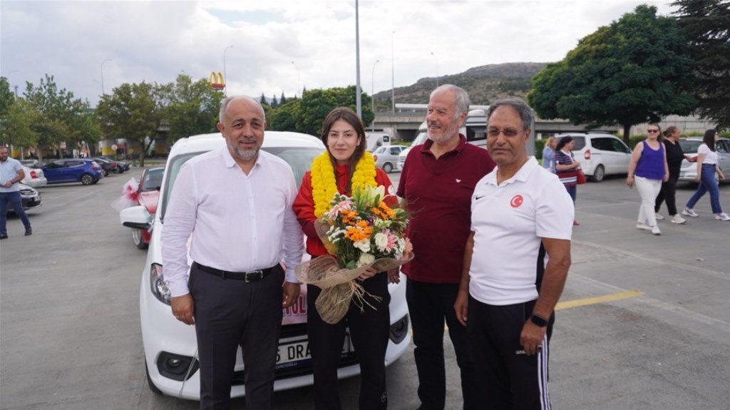 "MİLLİ TAKIMIN OMURGASINI OLUŞTURACAK SPORCULAR AFYONKARAHİSAR'DAN ÇIKIYOR"
