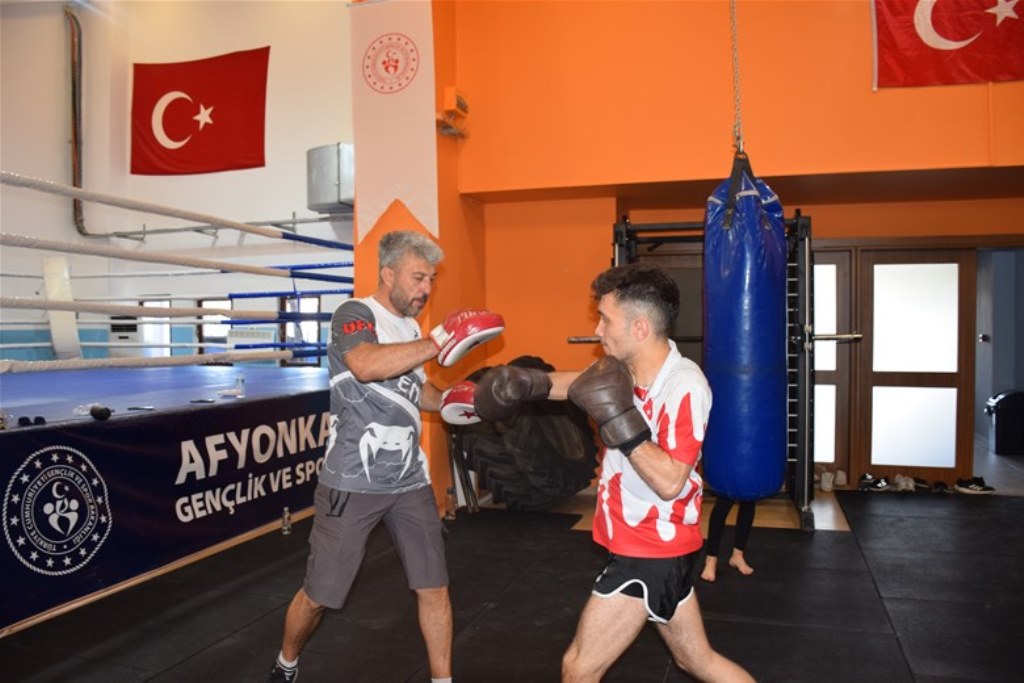 "MİLLİ TAKIMIN OMURGASINI OLUŞTURACAK SPORCULAR AFYONKARAHİSAR'DAN ÇIKIYOR"