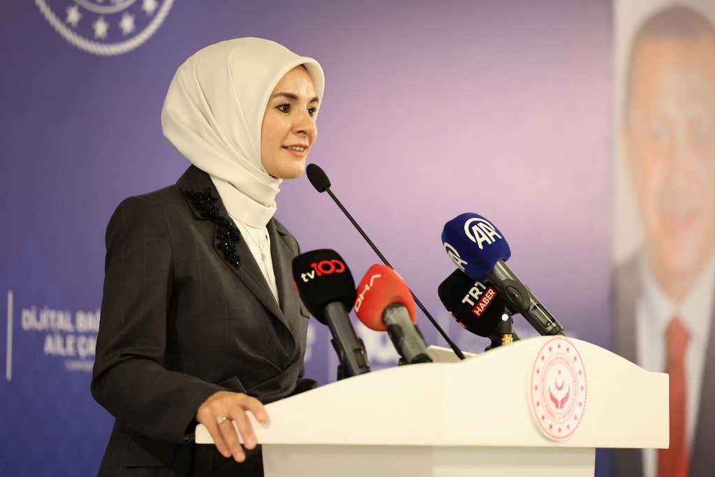 "DİJİTAL BAĞIMLILIK VE AİLE ÇALIŞTAYI" GERÇEKLEŞTİRİLDİ