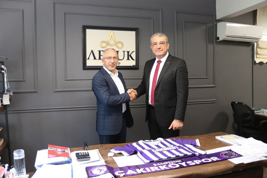 ARTUK ŞİRKETLER GRUBU, ÇAKIRKÖYSPOR'A SPONSOR OLDU