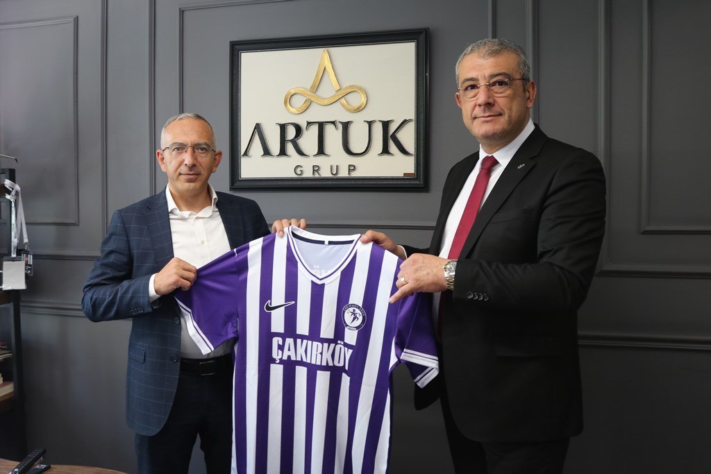 ARTUK ŞİRKETLER GRUBU, ÇAKIRKÖYSPOR'A SPONSOR OLDU