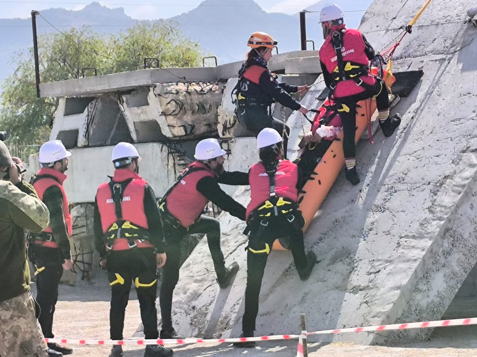 AFYON'DA GERÇEĞİNİ ARATMAYAN TATBİKAT!