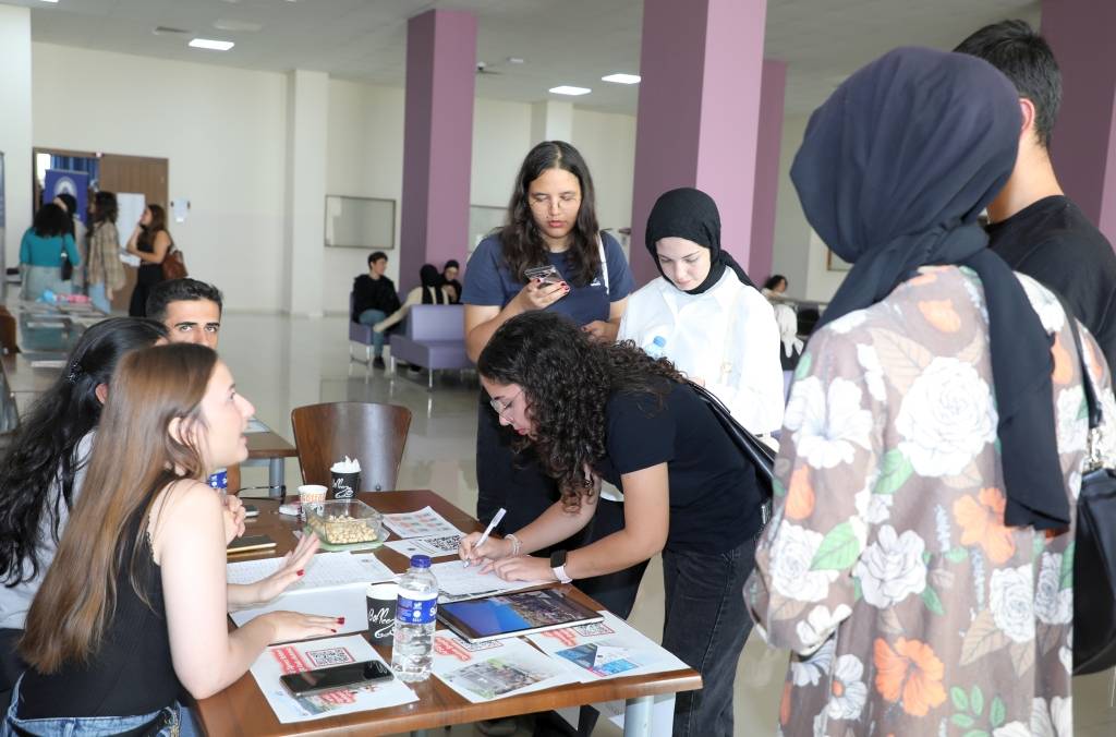 AFSÜ’de Yeni Öğrencilere Yönelik Uyum Eğitimi Gerçekleşti