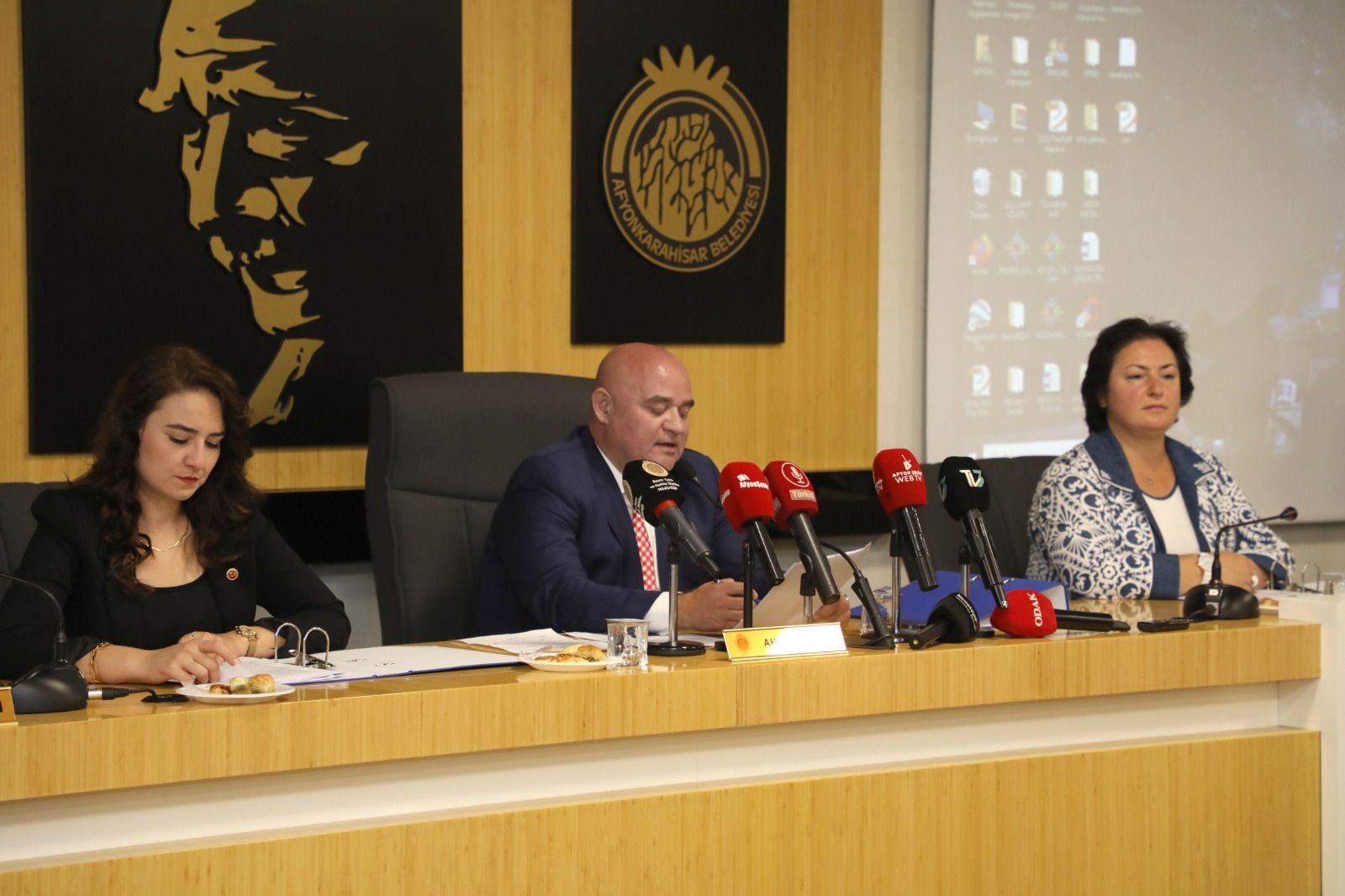 "AMBARYOLU'NDA ÇİFT SIRA PARK YAPMAYALIM!"