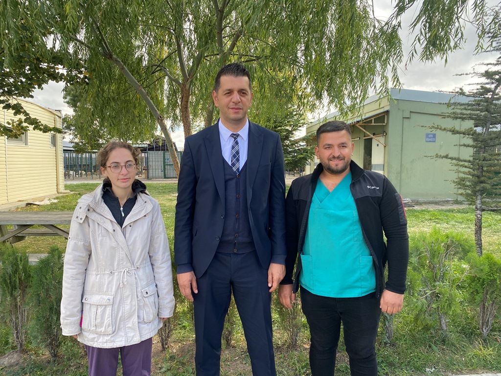 SOKAK HAYVANLARI EMİN ELLERDE BAKILIYOR