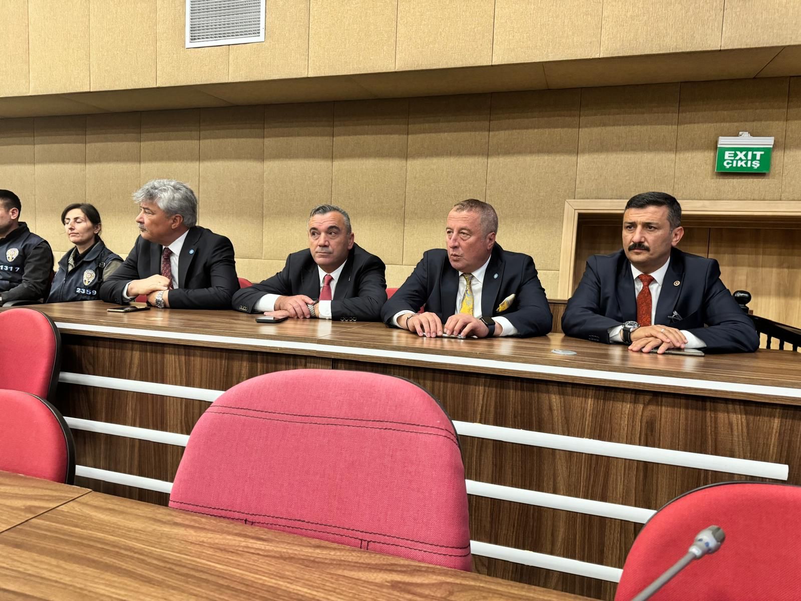 MİLLETVEKİLİ OLGUN SİNAN ATEŞ DAVASININ KARARINA KATILDI