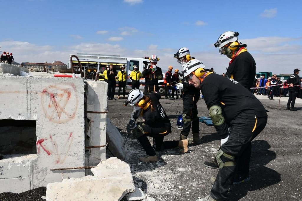 ANDA EKİBİNDEN ÖRNEK KURTARMA OPERASYONU