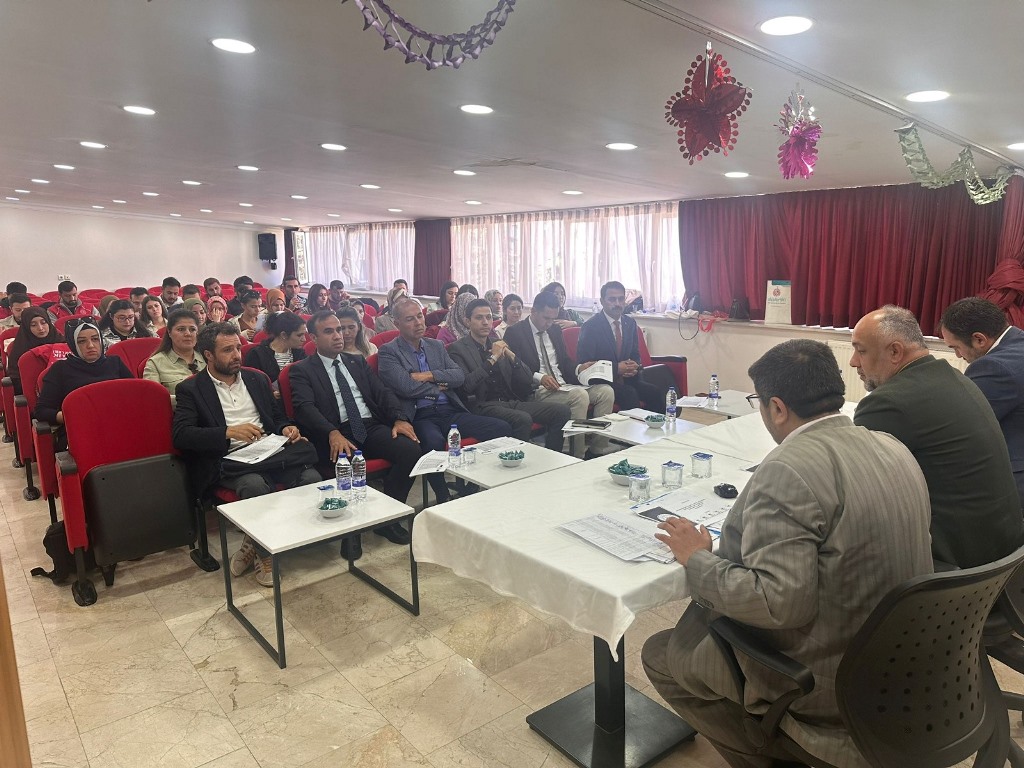 GENÇLİK HİZMETLERİ OLAĞAN DEĞERLENDİRME TOPLANTISI YAPILDI