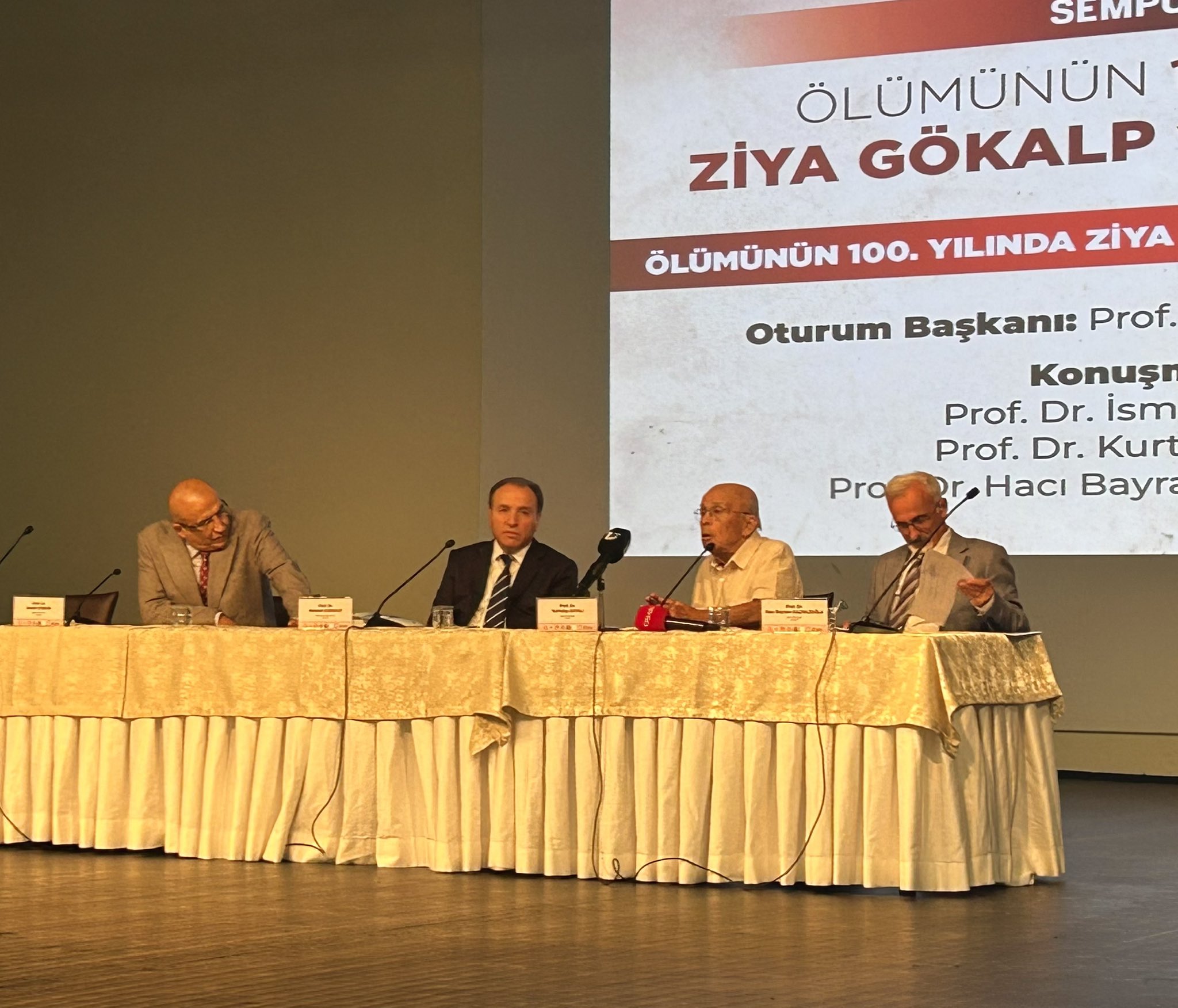 AKÜ’DE “ÖLÜMÜNÜN 100. YILINDA ZİYA GÖKALP’İ YENİDEN DÜŞÜNME” SEMPOZYUMU