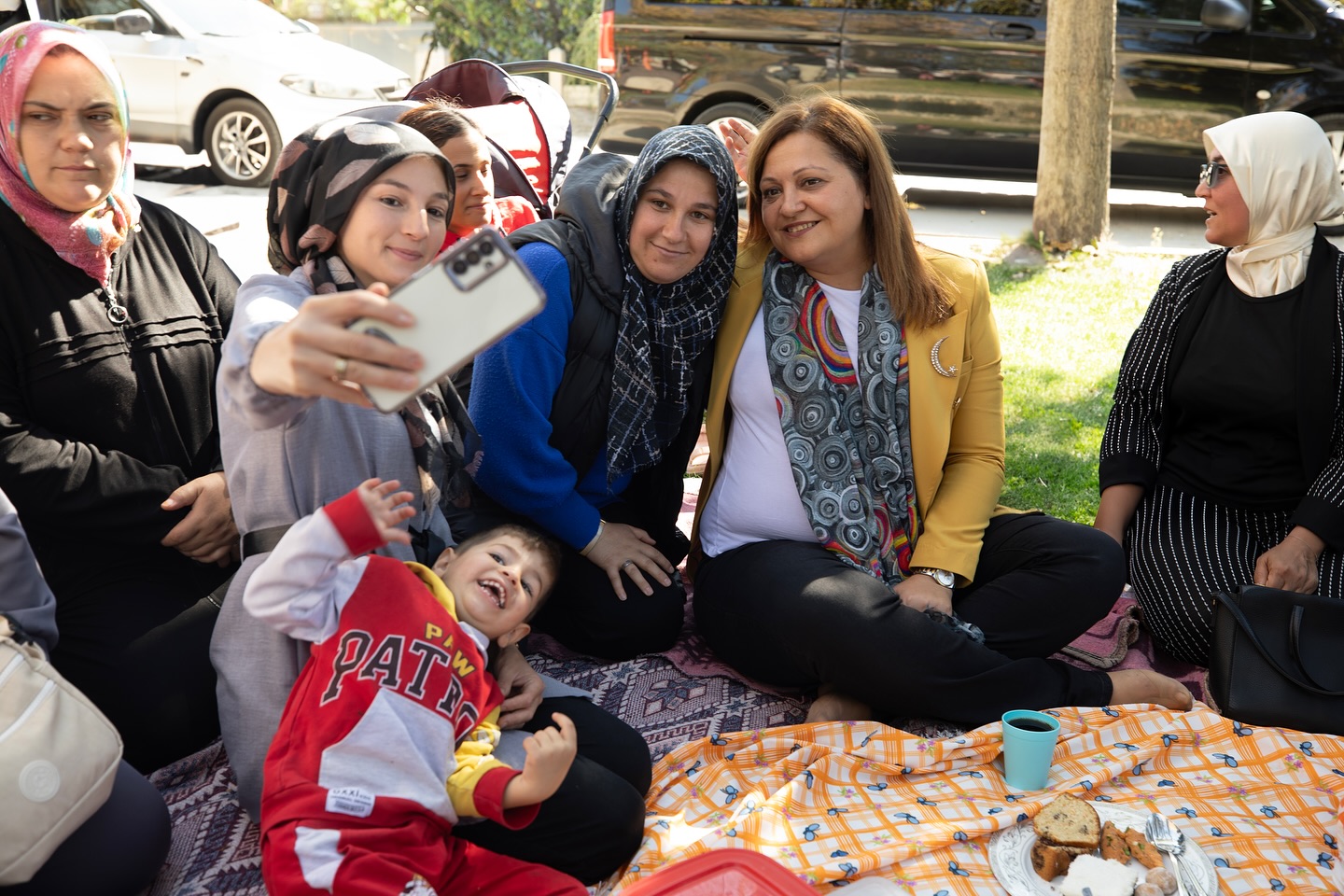 Mahalle İhtiyaçları Tespit Edildi, Kamelya Sözü Yerine Getirildi, Çay İçildi