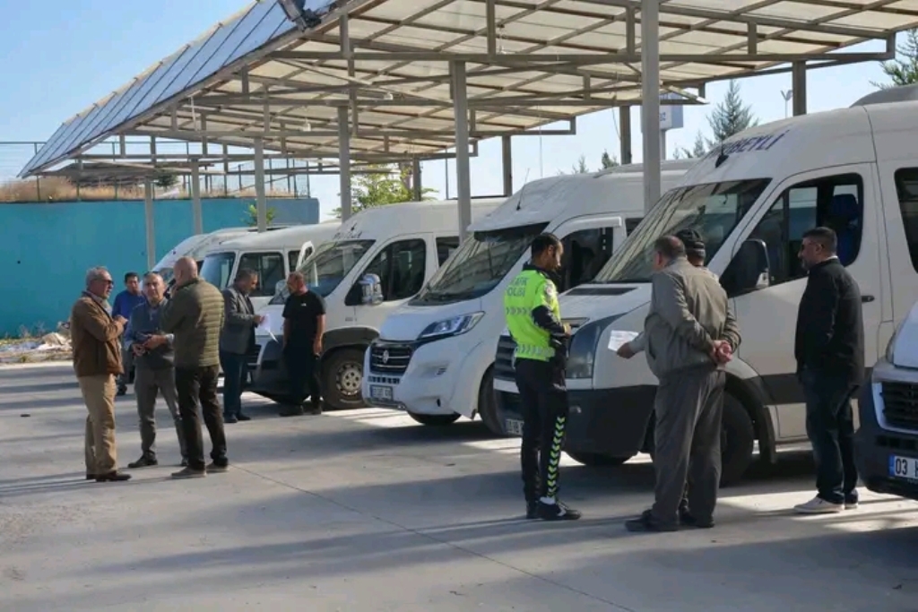 OKUL SERVİSLERİNE YÖNELİK GÜVENLİK DENETİMLERİ GERÇEKLEŞTİRİLDİ