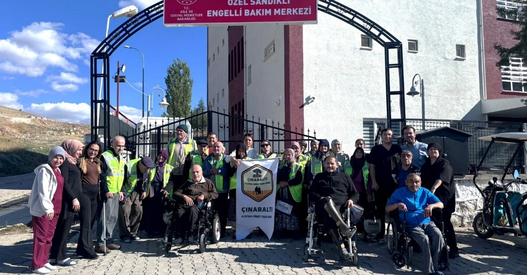 ÇINARALTI ALZHEİMER GÜNDÜZ YAŞAM KONAĞI'NA ZİYARET