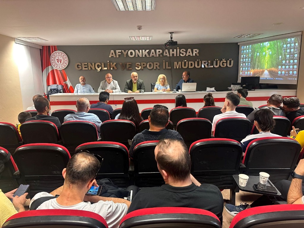 MASA TENİSİ KÜÇÜKLER TÜRKİYE ŞAMPİYONASI AFYONKARAHİSAR'DA BAŞLADI