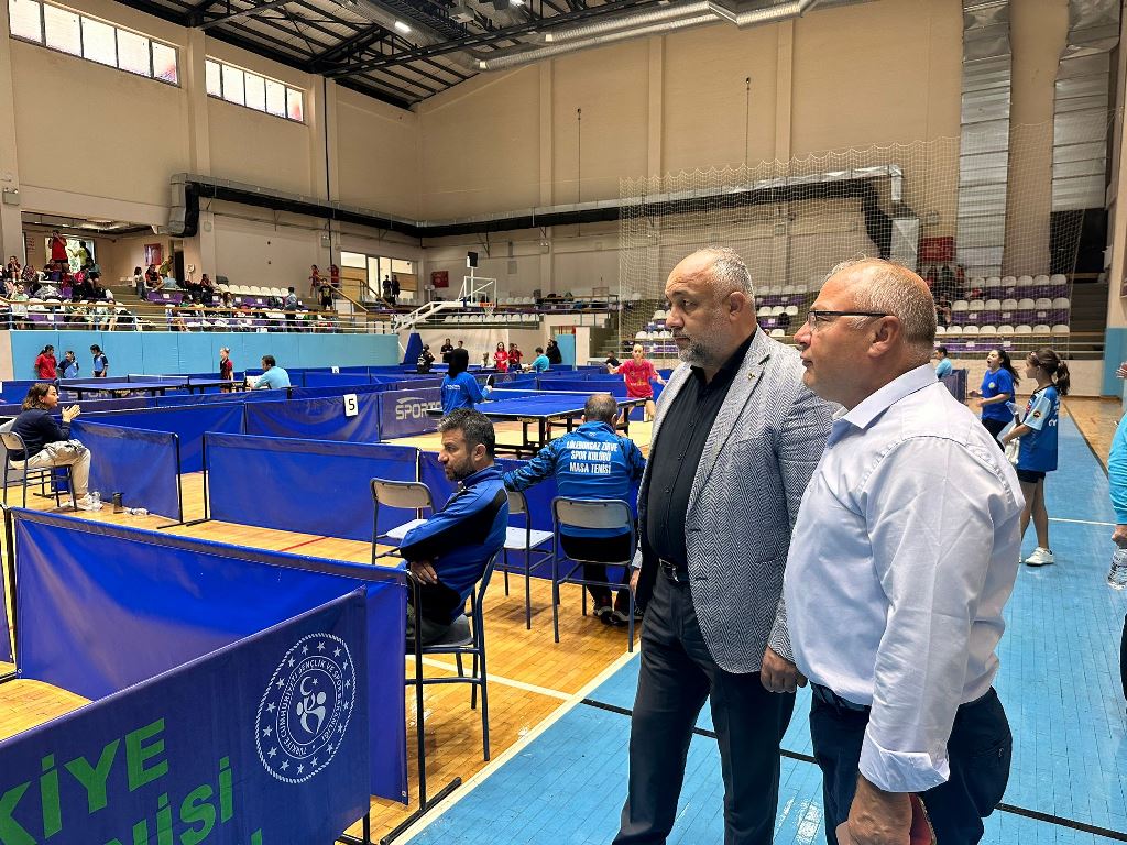 MASA TENİSİ KÜÇÜKLER TÜRKİYE ŞAMPİYONASI AFYONKARAHİSAR'DA BAŞLADI