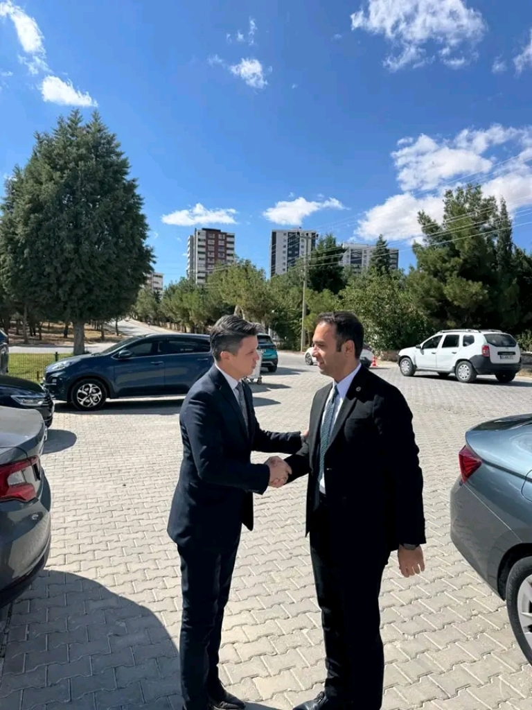 DAZKIRI OSB'DE FİRMALARLA GÜÇLÜ İŞBİRLİĞİ